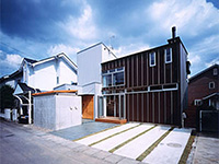鶴田の家